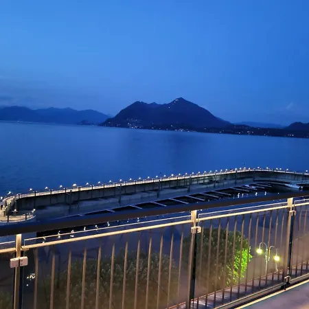 Sempione Boutique 4* סטרסה