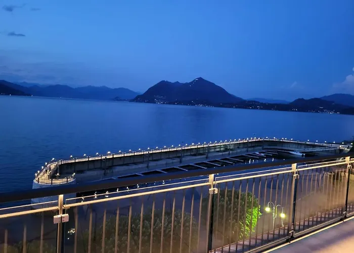 Sempione Boutique 4* סטרסה